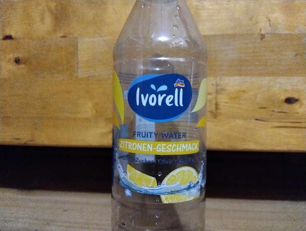 Ivorell fruity water, Zitronen-Geschmack von PeggiSue | Hochgeladen von: PeggiSue