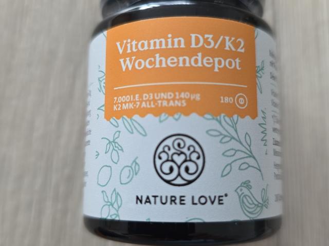 Hochgeladen von: Nini53 Hochgeladen von: Nini53