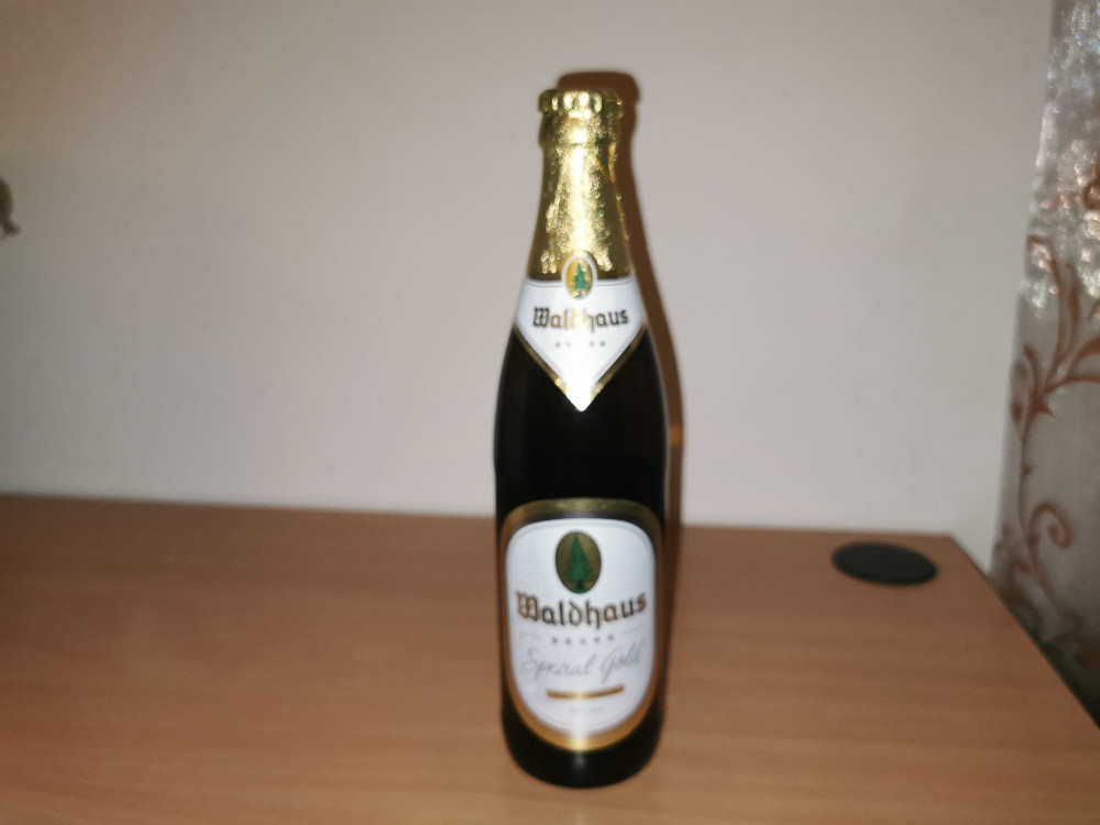 Waldhaus Spezial Gold, Super-Premium  (5,6%) von Ludmilla  | Hochgeladen von: Ludmilla 