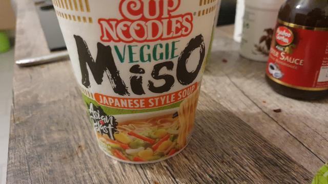 Cup Noodles Miso, 300ml wasser von Crazywik | Hochgeladen von: Crazywik