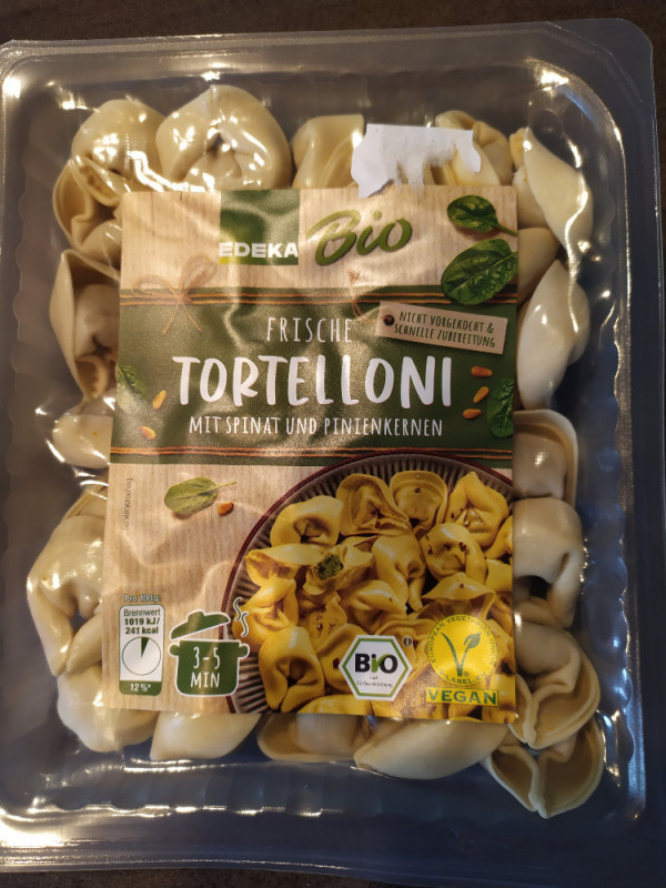 Frische Tortelloni, mit Spinat und Pinienkernen von Ivoryn | Hochgeladen von: Ivoryn