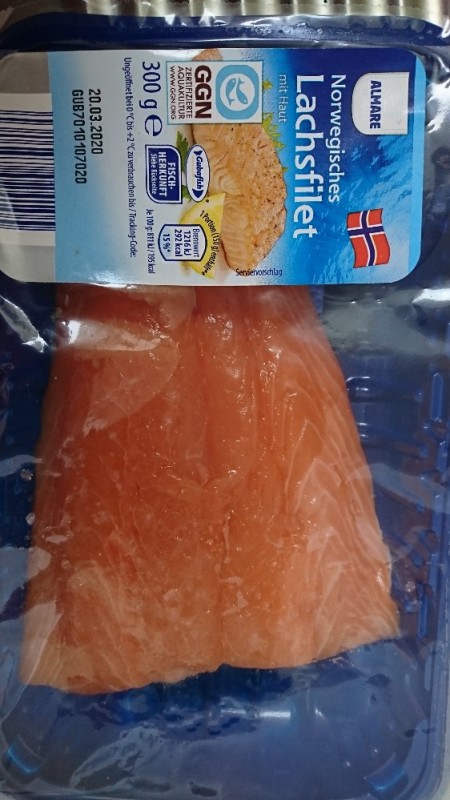 Norwegisches Lachsfilet, mit Haut von 87BlackLady | Hochgeladen von: 87BlackLady