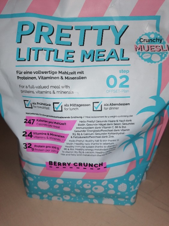 Pretty little Meal Berry Crunch Müsli, pro Portion mit 1.5% Milc | Hochgeladen von: mara582