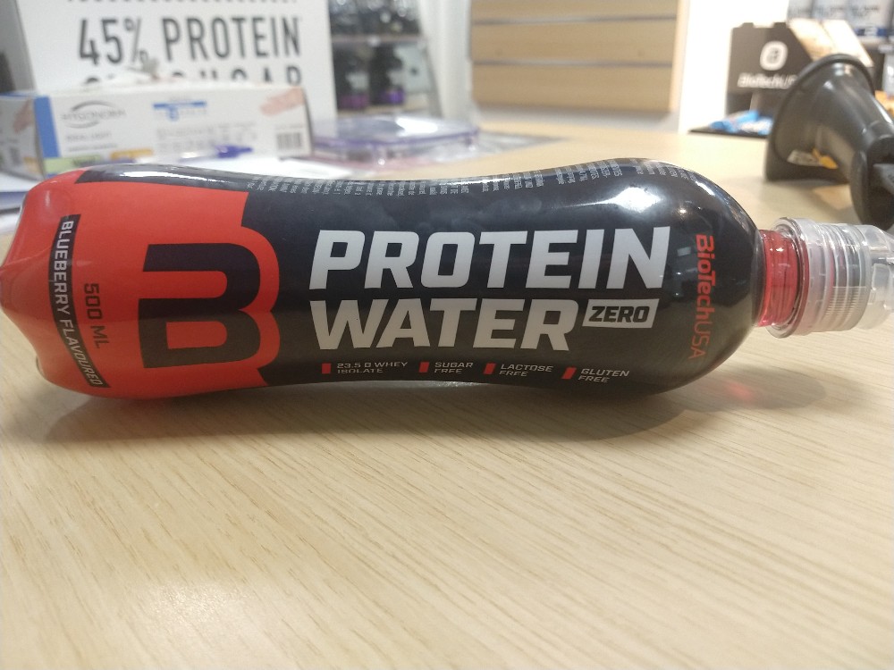 Protein Water Zero, Blueberry von Jonas Riesenpimmel | Hochgeladen von: Jonas Riesenpimmel