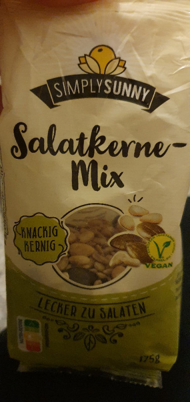 Salatkerne-Mix, Mit Sonnenblumenkernen, Kürbiskernen und Pinienk | Hochgeladen von: Rebecca Richter