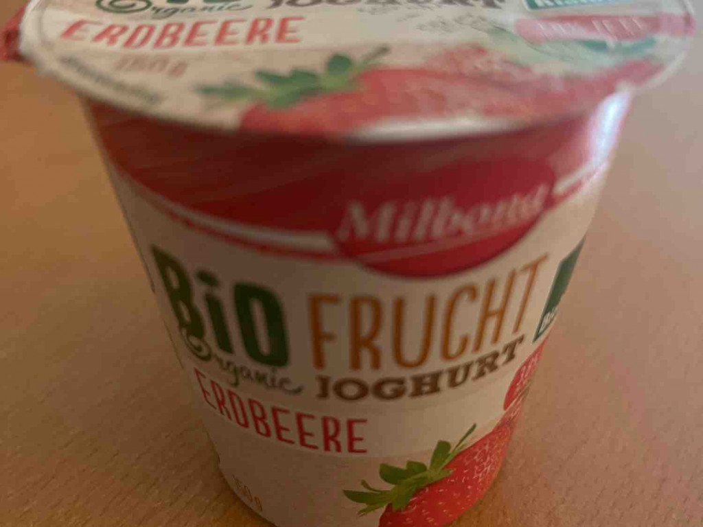 Bio Fruchtjoghurt Erdbeere, 3.8% fat by whatwhat | Hochgeladen von: whatwhat