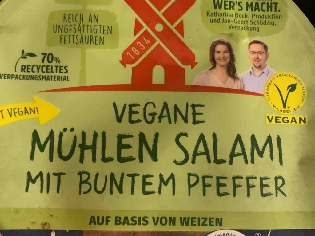 vegane Mühlen Salami mit buntem Pfeffer by joonie | Hochgeladen von: joonie