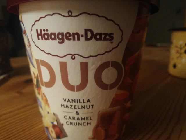 Häagen dasz duo (vanilla hazelnut & caramel crunch) von loen | Hochgeladen von: loeni