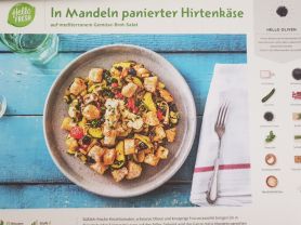 In Mandeln panierter Hirtenkäse auf mediterranem Gemüse-Brot | Hochgeladen von: MissBazinga