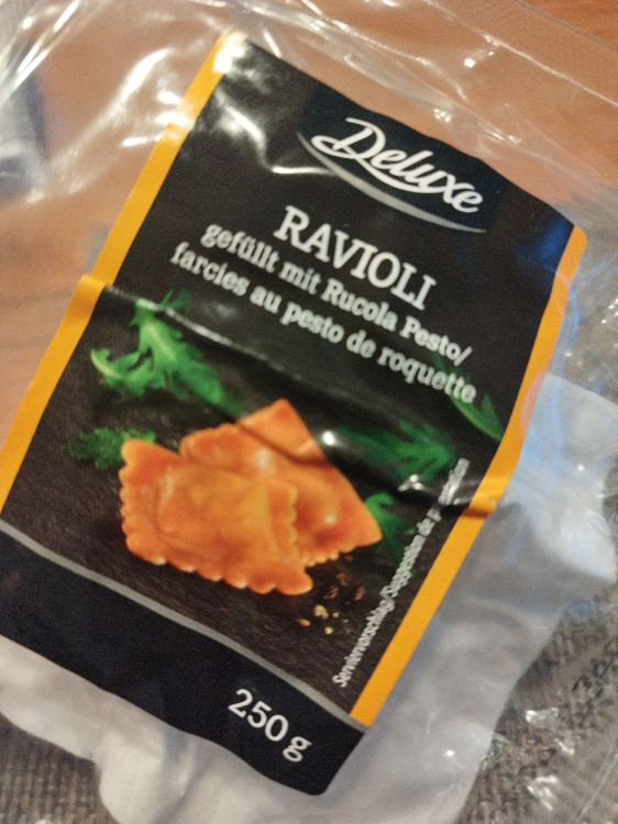 Ravioli, gefüllt mit Rucola Pesto von JuliaVicen | Hochgeladen von: JuliaVicen