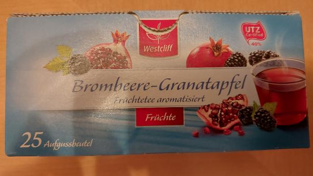 Früchtetee Brombeere-Granatapfel, Früchtetee aromatisiert von Je | Hochgeladen von: Jennerwein