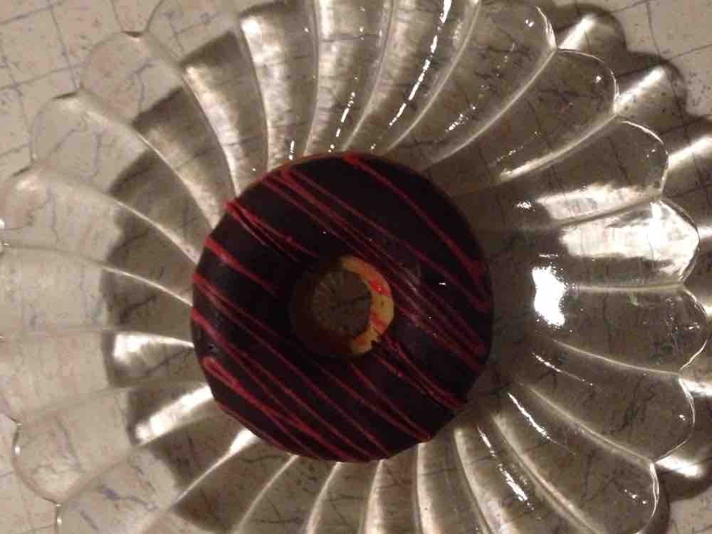 Chocolate Raspberry Donut von Eva Schokolade | Hochgeladen von: Eva Schokolade Chocolate Raspberry Donut von Eva Schokolade | Hochgeladen von: Eva Schokolade