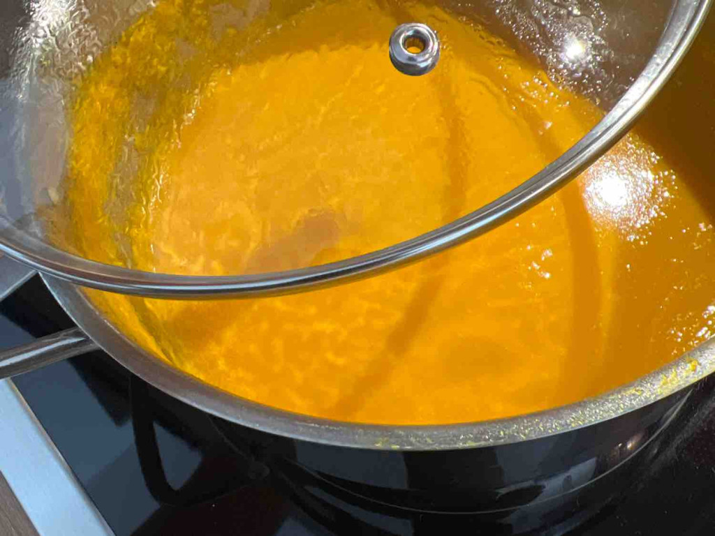 Kürbis-Karotten-Suppe, mit Curry von TamiNimmtAb | Hochgeladen von: TamiNimmtAb Kürbis-Karotten-Suppe, mit Curry von TamiNimmtAb | Hochgeladen von: TamiNimmtAb